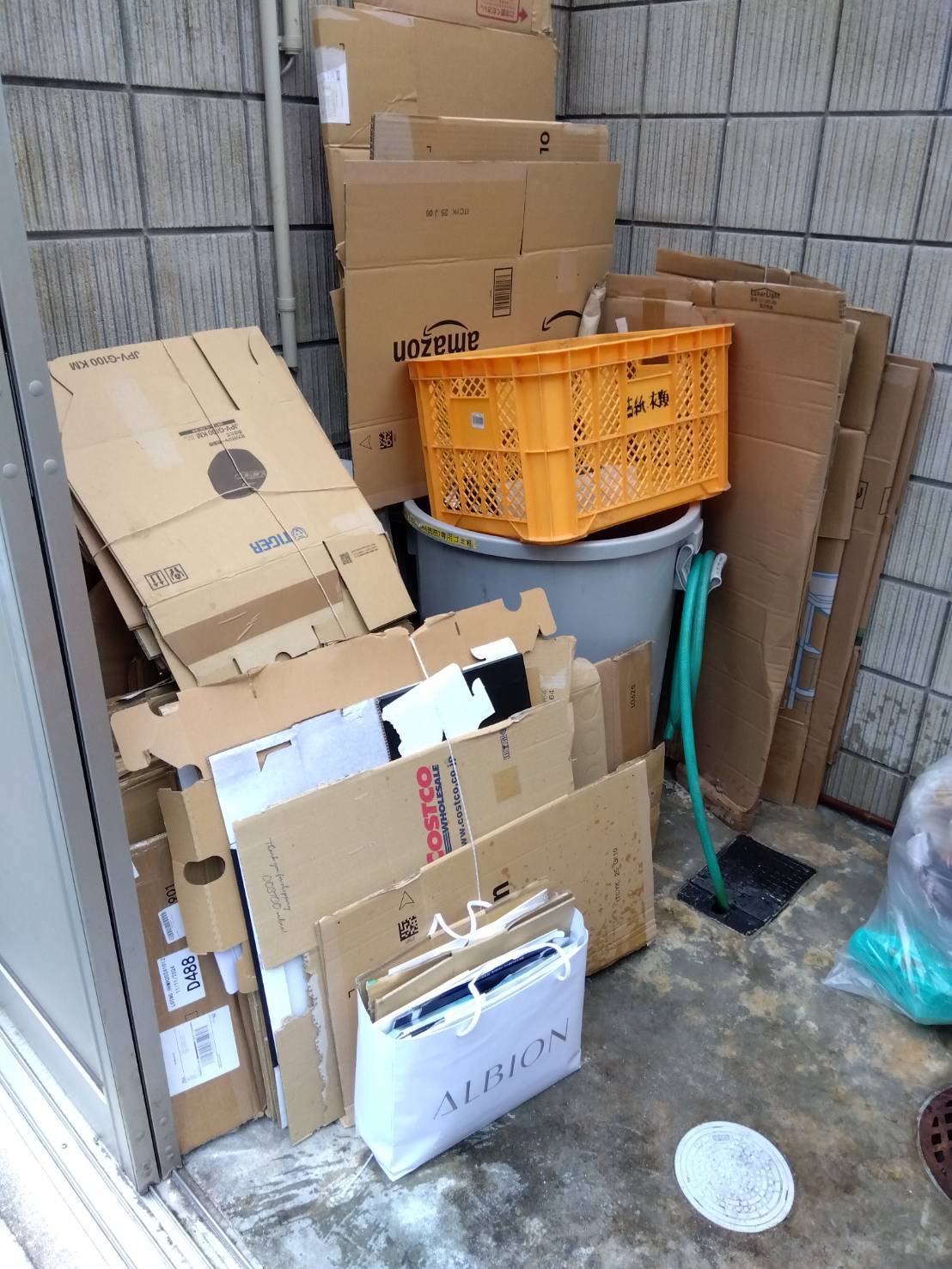 共有ゴミ置き場のかたずけた後、キレイになった様子